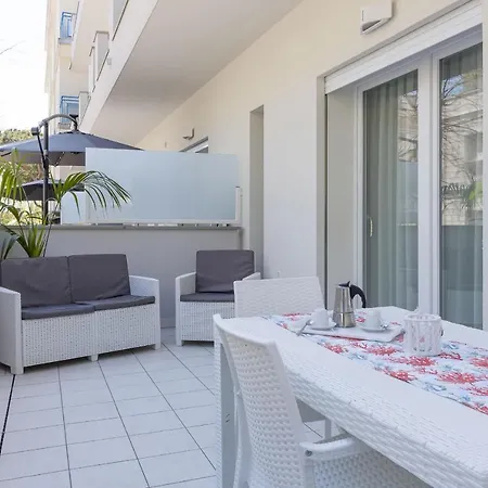 アパートホテル Armony